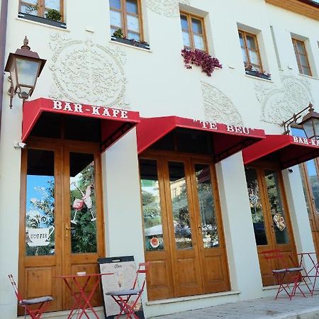 Vlorë Tebeu Coffe And Bar Bed & Breakfast エクステリア 写真
